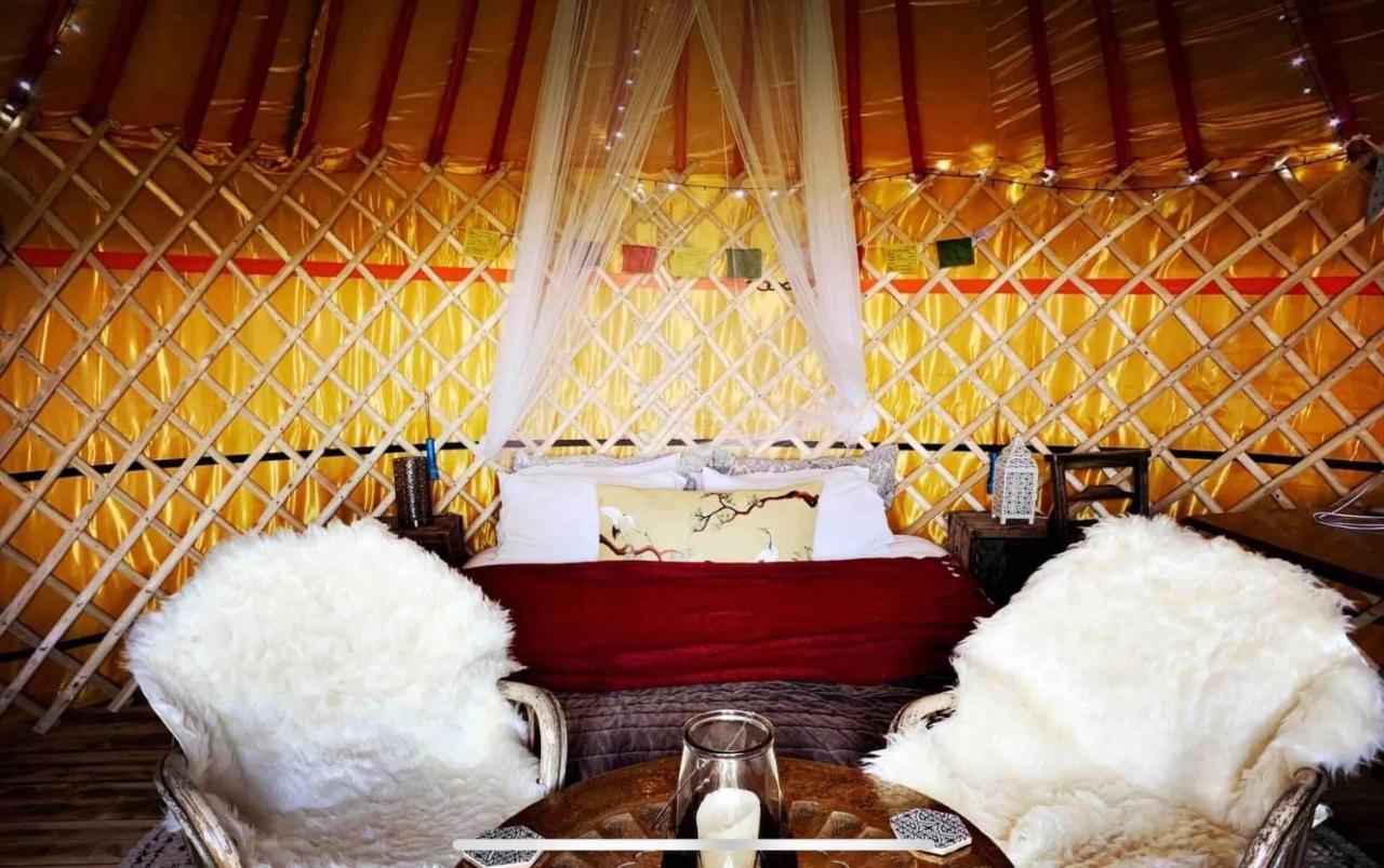 Traditional Yurt @ Longleat Warminster Exterior foto